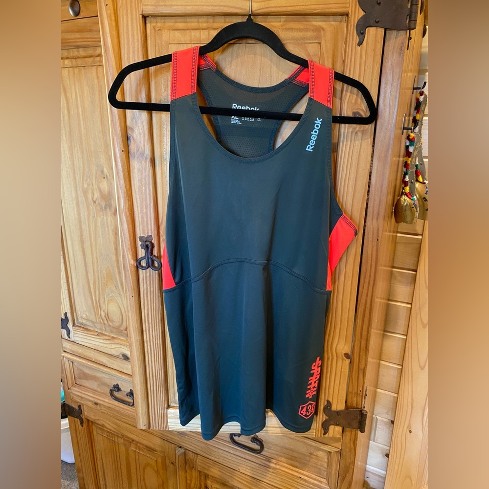 Reebok lightweight olive green fitness tank top XL